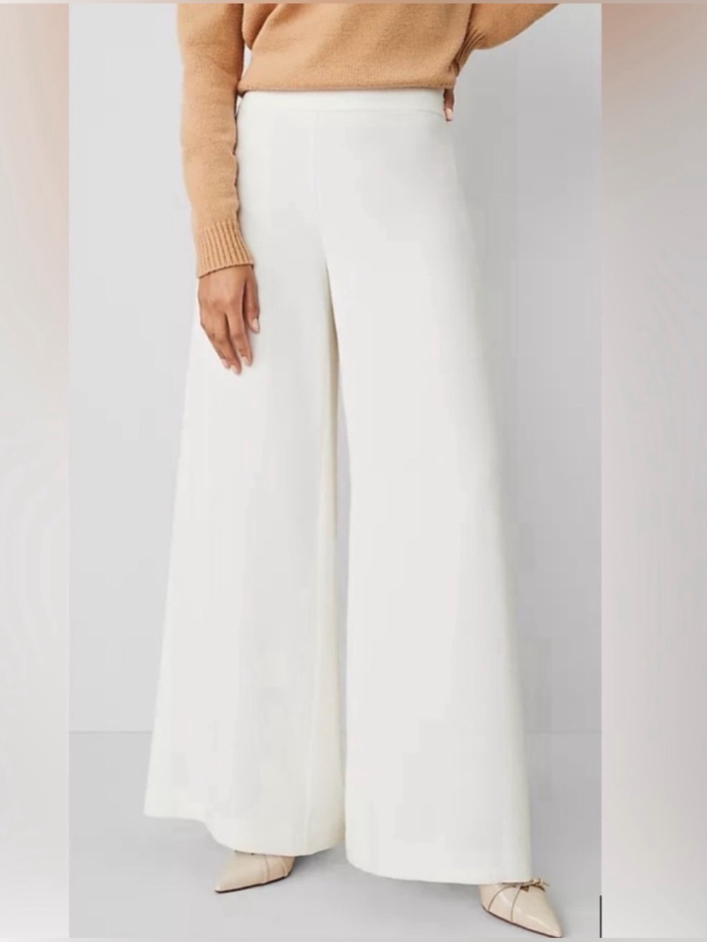 The dramatic wide leg crêpe pant - Picture 11 of 13